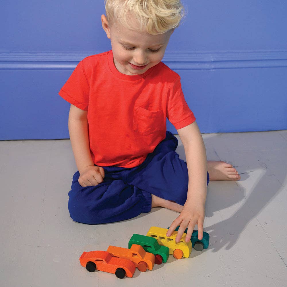 Hero SKU - Vehicles - Gas Station + FREE Colourful Car Assortment