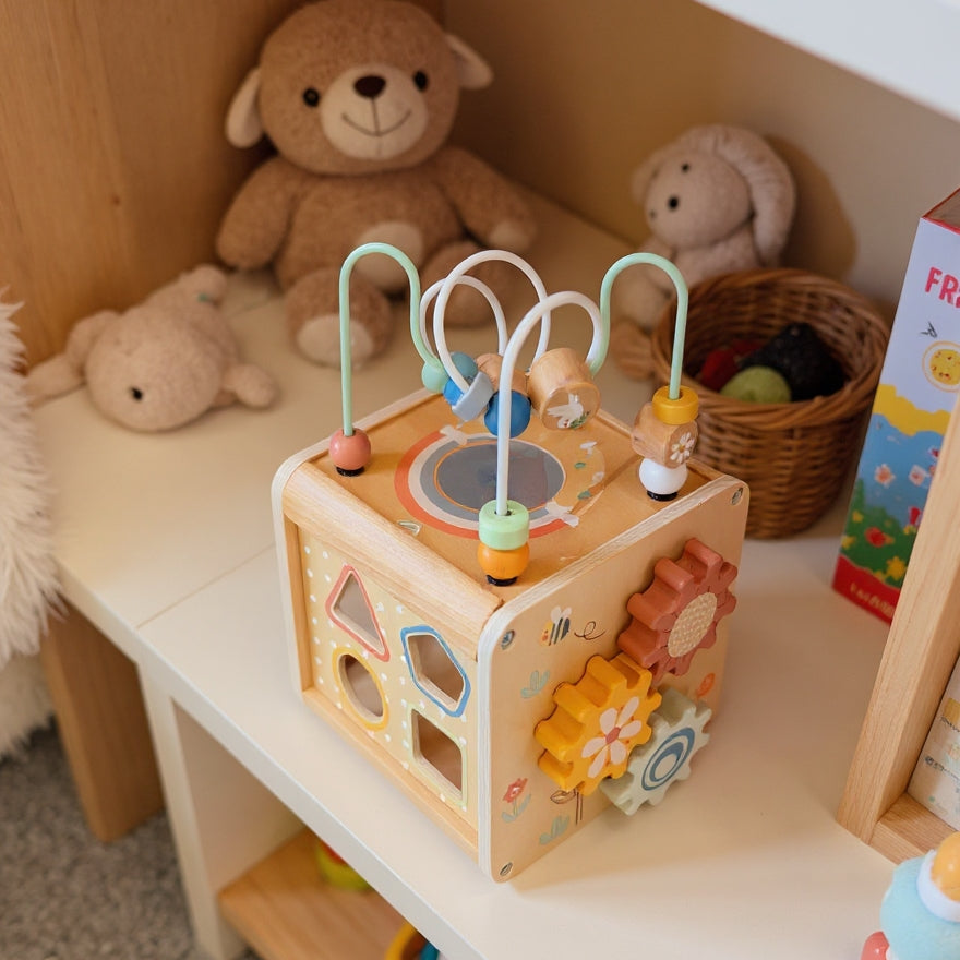 ThinkNest - Wooden Activity Cube