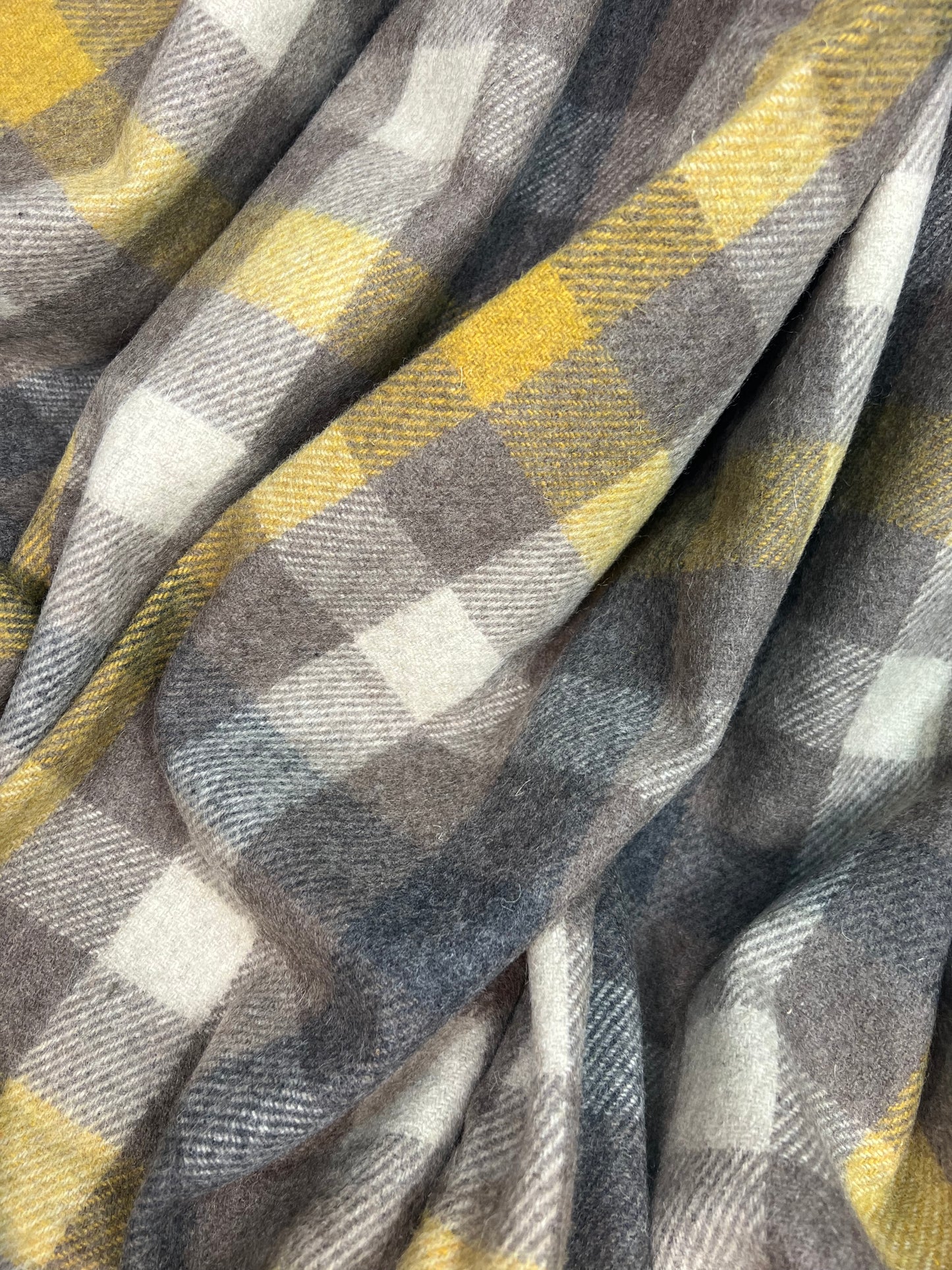 Grey Rust Line - Throw Blanket